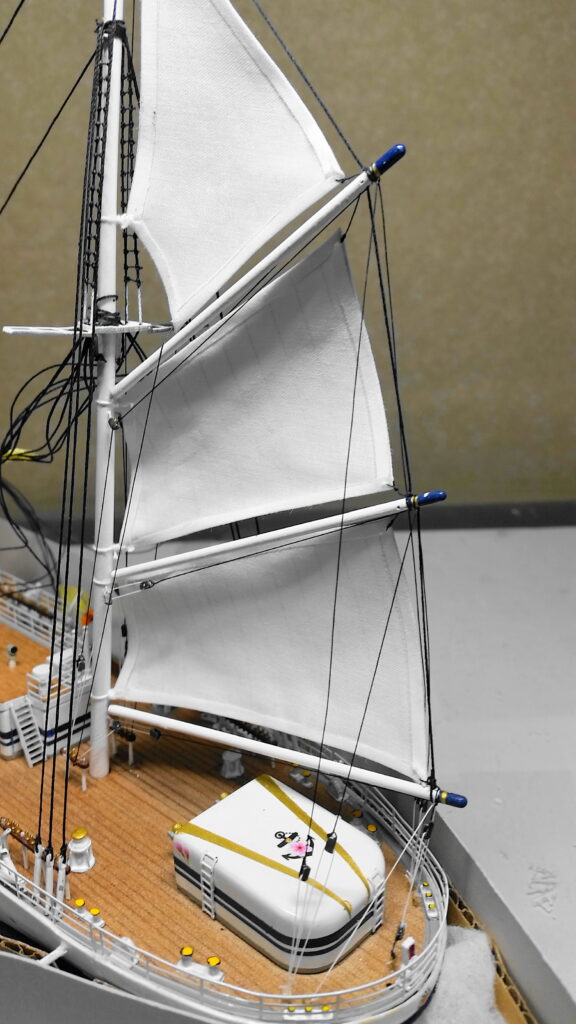 日本丸 帆船模型 ジガーマスト帆の取り付け
