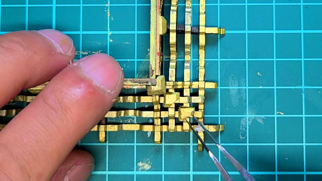 日光東照宮陽明門作り方　隅斗接着