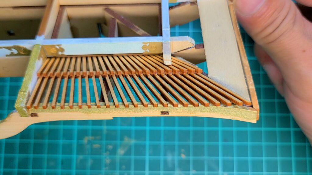 日光東照宮陽明門作り方　垂木 取り付け成功