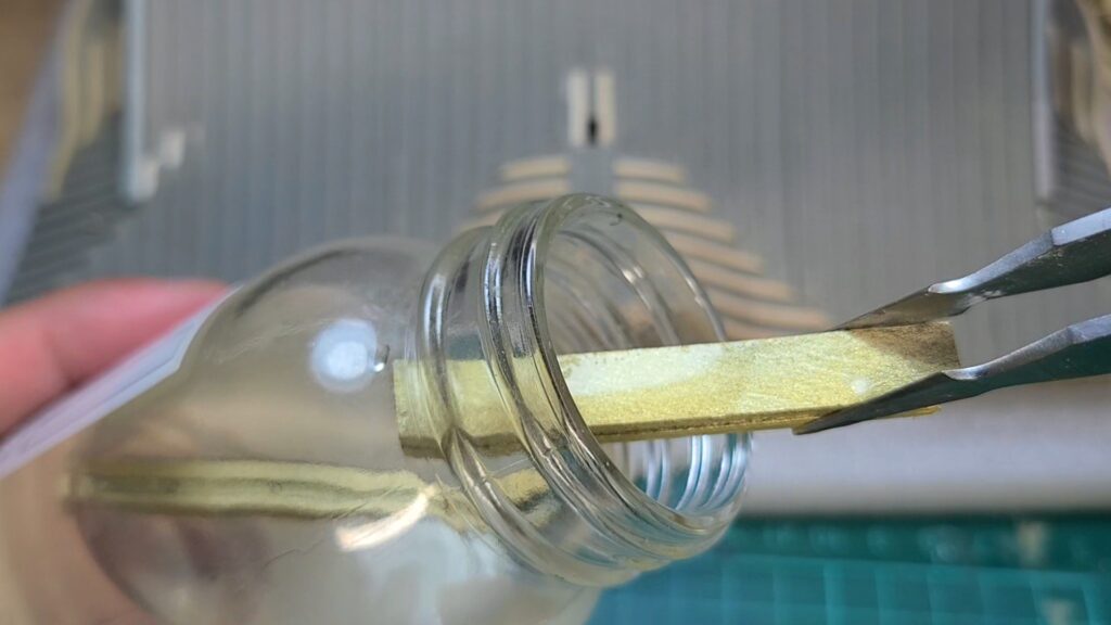 ウッディジョー 日光東照宮陽明門作り方　隅棟を水に浸して 反りの修正