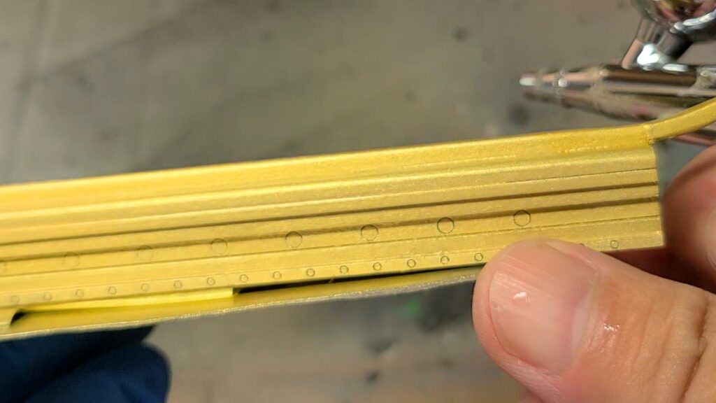 ウッディジョー 日光東照宮陽明門作り方　大棟瓦 メタリックゴールドで塗装