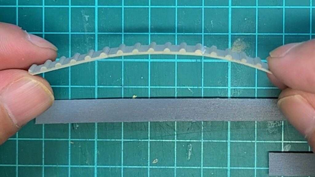 ウッディジョー 日光東照宮陽明門作り方　石畳の端材を使って 掛瓦を補強します