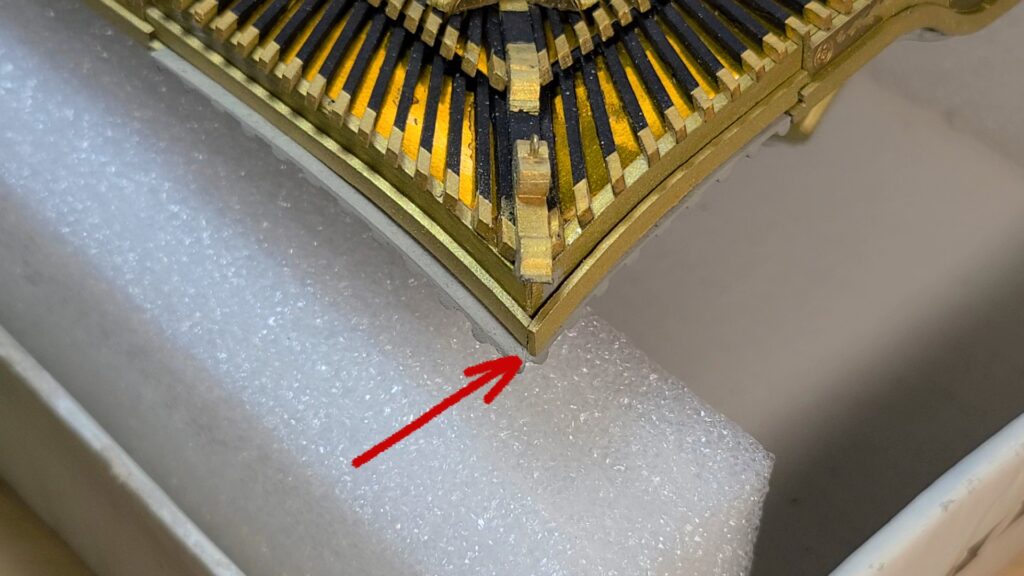 ウッディジョー 日光東照宮陽明門作り方　軒先の装飾部材 交差する先端を隠します