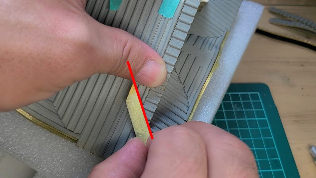 ウッディジョー 日光東照宮陽明門作り方　隅棟を合わせて 削り代を確認します