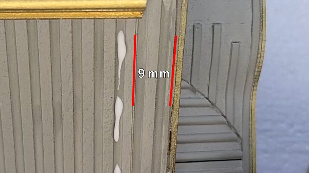 ウッディジョー 日光東照宮陽明門作り方　降り棟は 端から9mmの所に 接着します